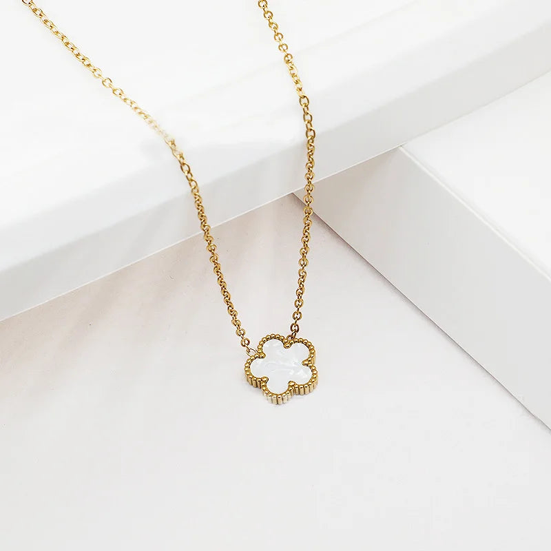 Clovera Necklace